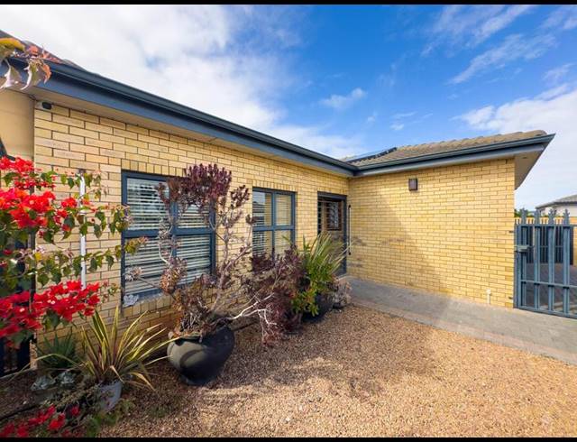 3 BEDROOM HOUSE FOR SALE IN SONKRING